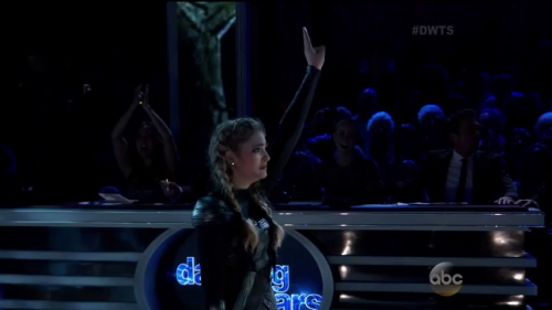 DWTS2015-04-07-19h49m58s24.png
