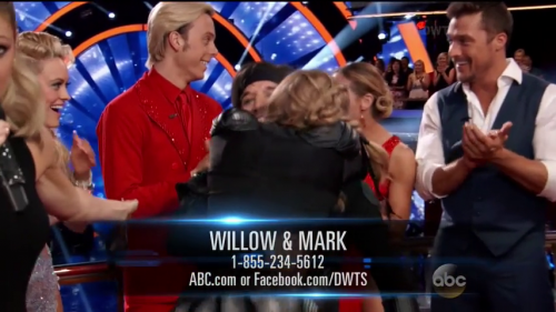DWTS2015-04-07-19h54m26s146.png