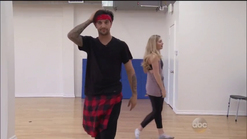DWTS2015-04-13-20h26m17s52.png