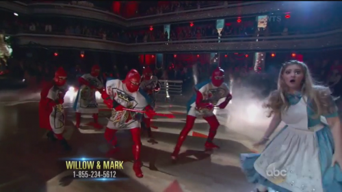 DWTS2015-04-13-20h30m19s172.png