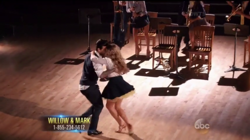 DWTS2015-04-20-19h49m03s243.png