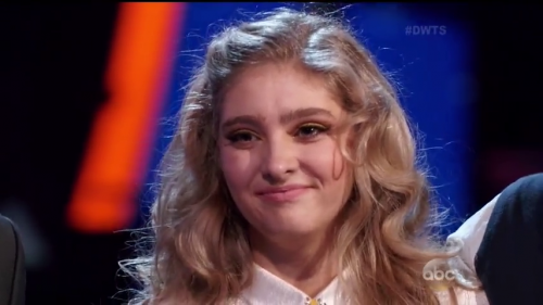 DWTS2015-04-20-19h52m34s45.png