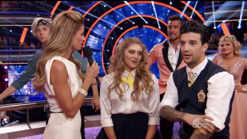 DWTS2015-04-20-19h54m00s141.png