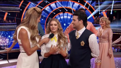 DWTS2015-04-20-19h54m26s146.png
