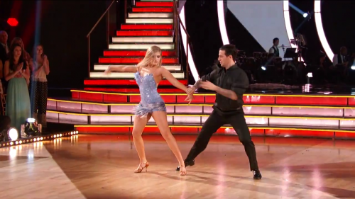 DWTS2015-04-28-23h20m17s7.png
